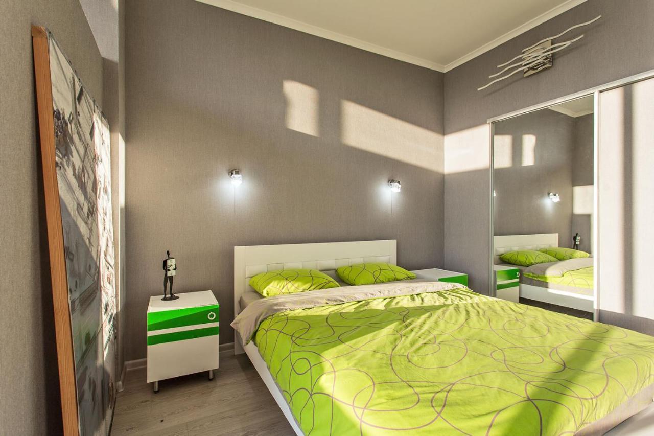 Gagarin Plaza Apartment 70 Square Metres On 12Th Floor Odessa Luaran gambar